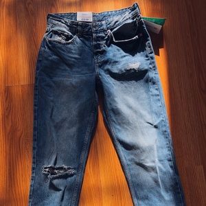 H&M Distressed Boyfriend Jeans